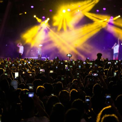 pexels-wendywei-1047940